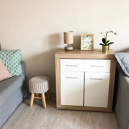 Apartment Ozarowska 77 - 1br By Homeprime Warschau