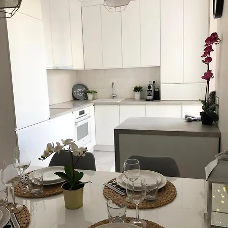 Ozarowska 77 - 1br By Homeprime